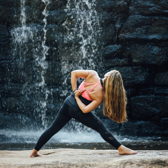 Meet your Posher, Jennifer - Picture 4 of 5